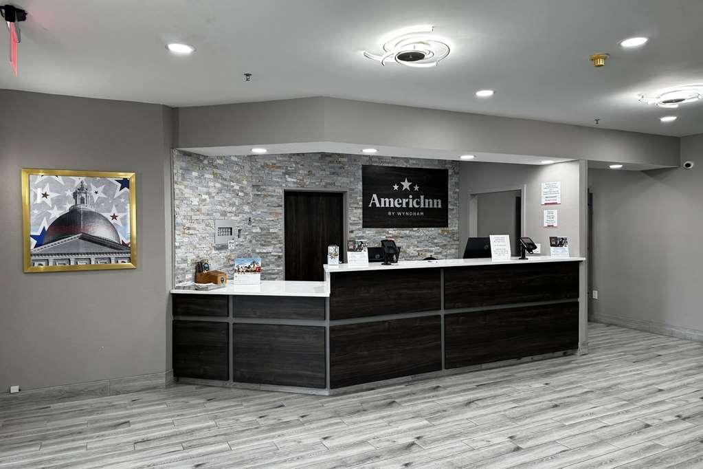 Americinn By Wyndham Eagle River Downtown Інтер'єр фото