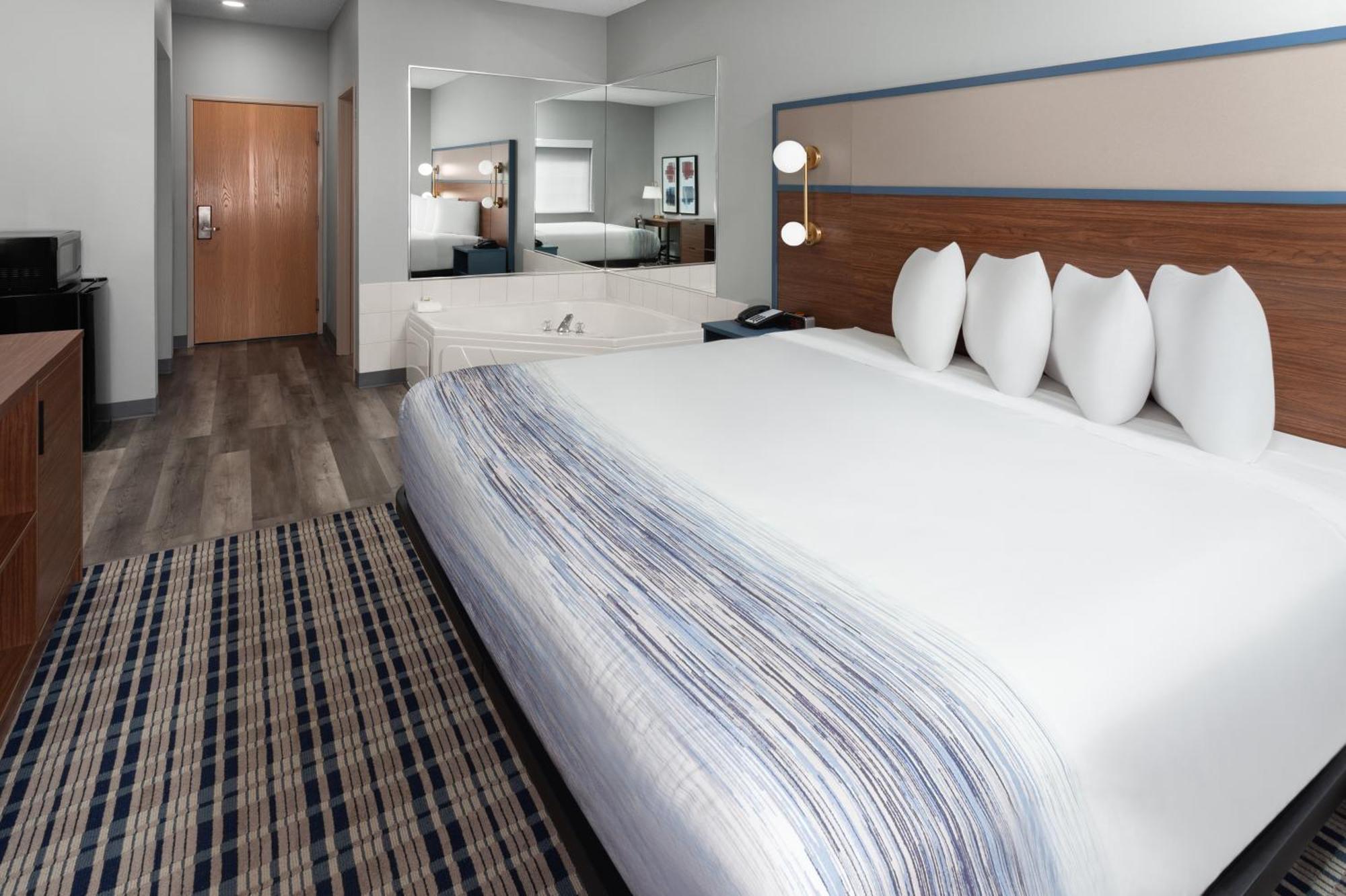 Americinn By Wyndham Eagle River Downtown Екстер'єр фото