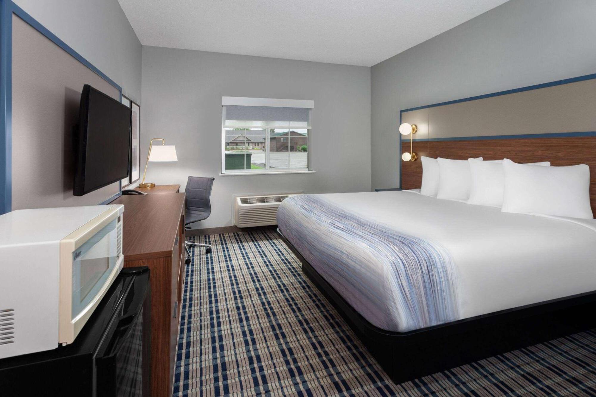 Americinn By Wyndham Eagle River Downtown Екстер'єр фото